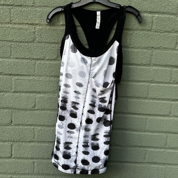 Lululemon Run For Your Money Tank Seaside Dot
White / Black | Size 8 - Picture 2 of 8